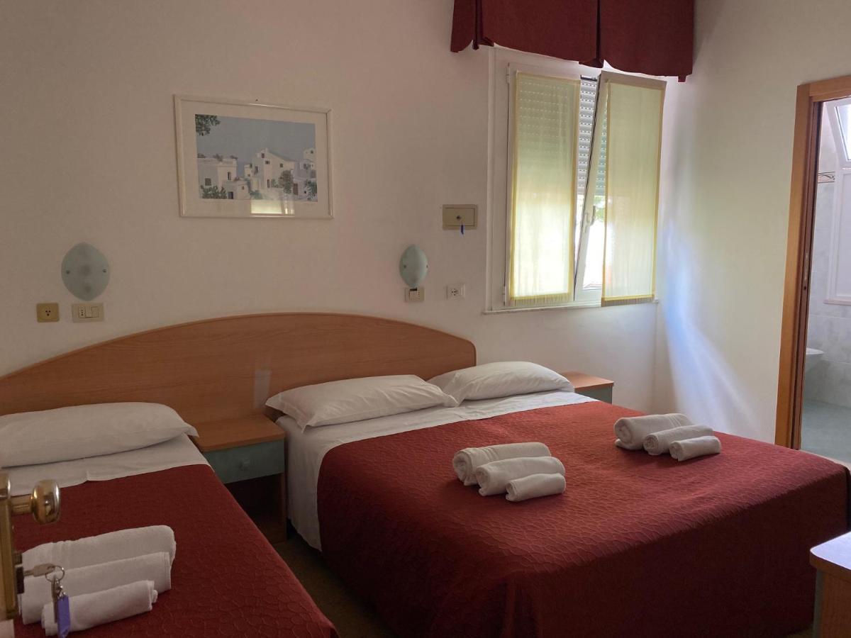 Hotel Chery Milano Marittima Extérieur photo