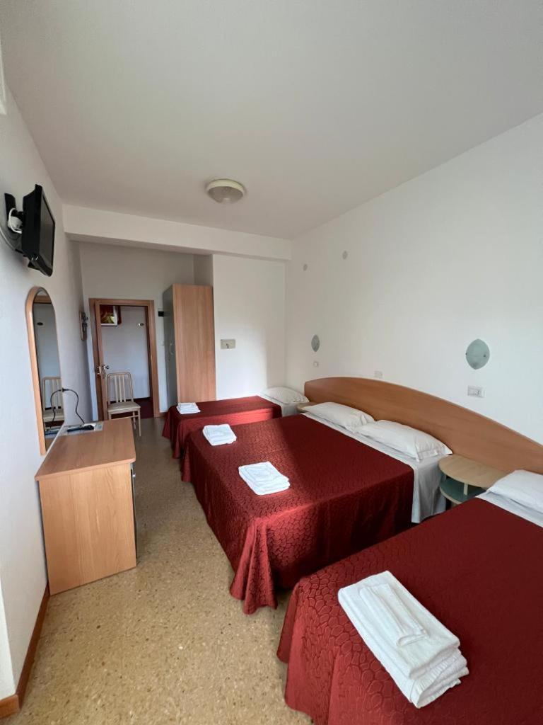 Hotel Chery Milano Marittima Extérieur photo
